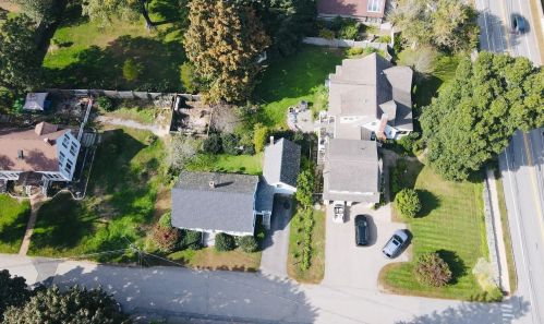 27 Verdun Ave, Portsmouth, NH 03801 exterior