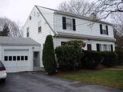 875 Dedham St, Newton, MA 02459 exterior