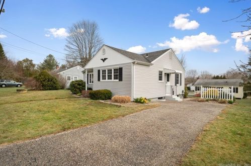 24 Hawks Nest Rd, Lyme, CT 06371 exterior