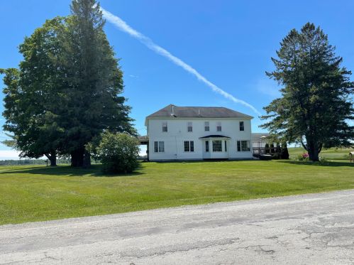 618 Castle Hill Rd, Washburn, ME 04786 exterior