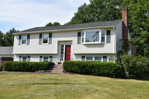 33 Toftree Ln, Dover, NH 03820 exterior