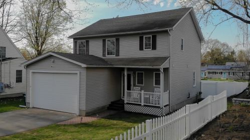 48 Fellsmere St, Springfield, MA 01119 exterior