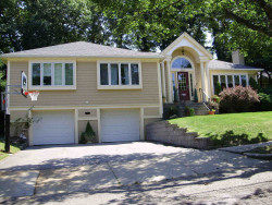 120 Cynthia Rd, Newton, MA 02459 exterior