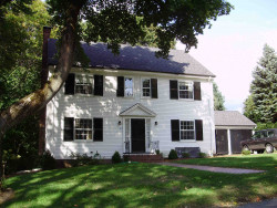 9 Regent St, Newton, MA 02465 exterior
