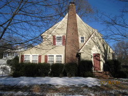 9 Holden Rd, Newton, MA 02465 exterior