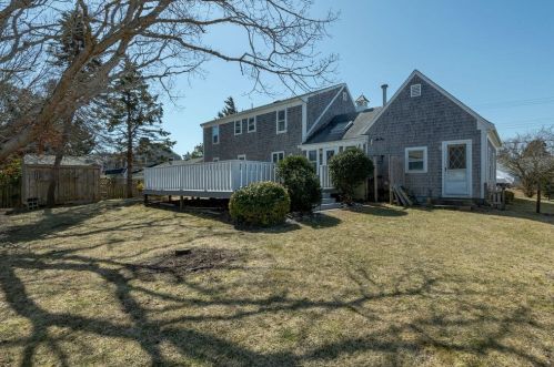 164 Pawkannawkut Dr, Yarmouth, MA 02664 exterior