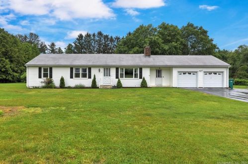 12 Dauria Dr, Seymour, CT 06483 exterior