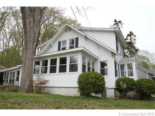 28 Stone St, Branford, CT 06405 exterior