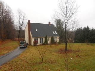 1532 Country Club Rd, Middletown, CT 06457 exterior