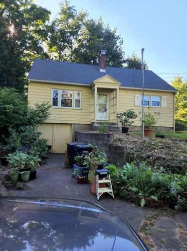 17 Pendleton Rd, Granby, CT 06035 exterior