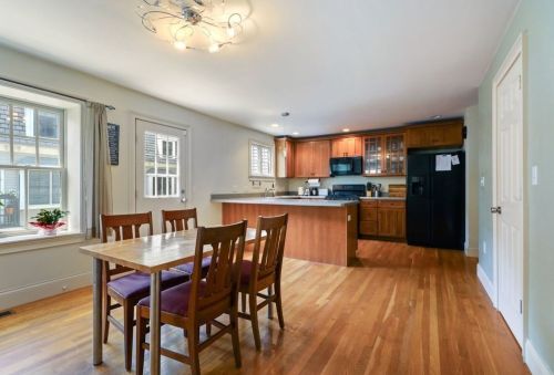 87 Boylston St, Roxbury-Xing, MA 02130 exterior