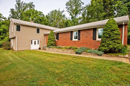 140 Pepperidge Rd, Portland, CT 06480 exterior