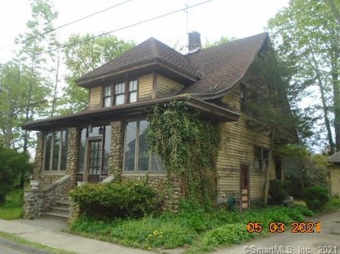 10 Strong Ct, Plainville, CT 06062 exterior