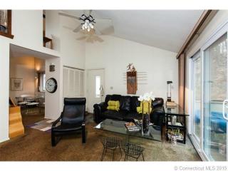 72 Wauwinet Trl, Guilford, CT 06437 exterior