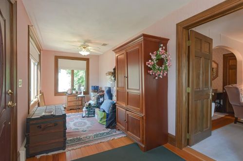 71 Allen Ave, North-Providence, RI 02911 exterior
