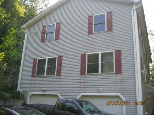 37 Ludlow Rd, South-Hadley, MA 01075 exterior