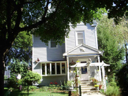 53 Washburn Ave, Newton, MA 02466 exterior