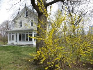 21 Greenfield Ave, Danbury, CT 06810 exterior