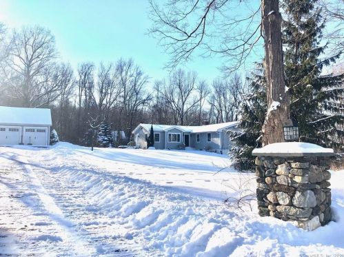20 Outlook Rd, Northville, CT 06776 exterior
