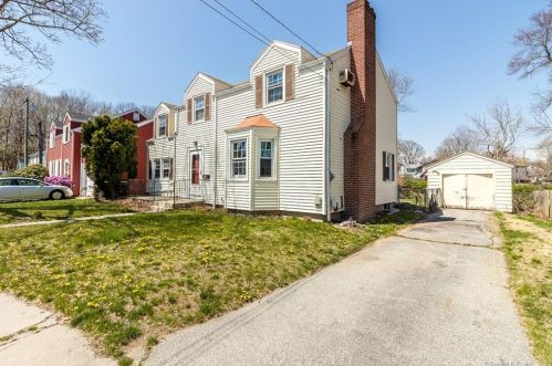 4 Boulevard Ct, United-States-Coast-Guard-Ac, CT 06320 exterior