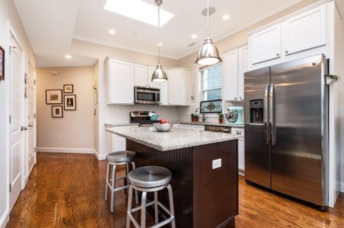 306 Maverick St, Roxbury-Xing, MA 02128 exterior