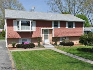 20 Decosta Dr, Tiverton, RI 02878 exterior