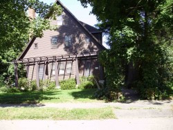 35 Groveland St, Newton, MA 02466 exterior