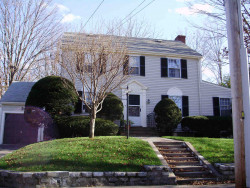 72 Summit St, Newton, MA 02458 exterior