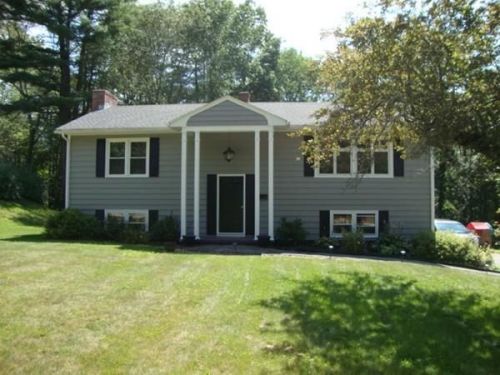 203 Brentwood Dr, Southbridge, MA 01550 exterior