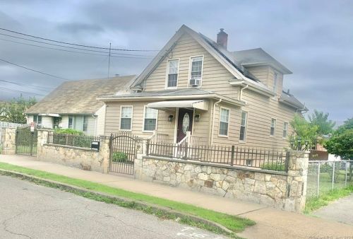 39 Woodmont Ave, Bridgeport, CT 06606 exterior