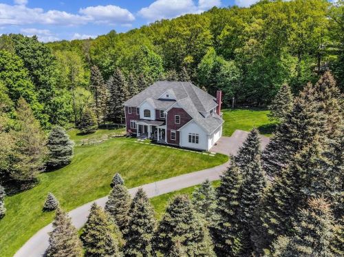 30 Codfish Hill Rd, Bethel, CT 06801 exterior