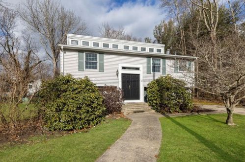 65 Edgewater Rd, South Kingstown, RI 02882 exterior