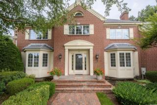 17 Coachman Ridge Rd, Shrewsbury, MA 01545 exterior