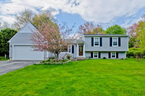 47 Pynchon Rd, South Hadley Falls, MA 01075 exterior