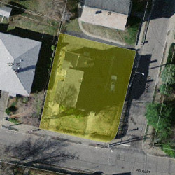 129 Pearl St, Newton, MA 02458 aerial view