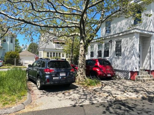 273 Montgomery Ave, Providence, RI 02905 exterior