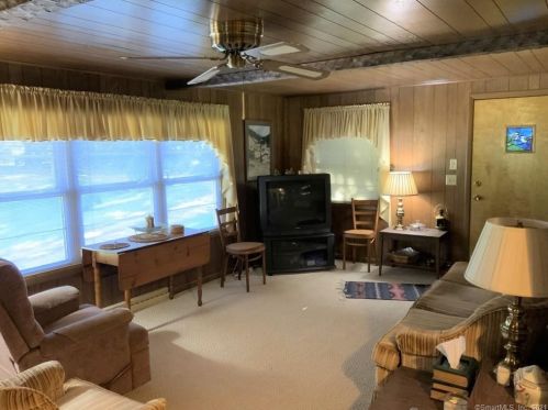 207 Fabyan Rd, Fabyan, CT 06255 exterior