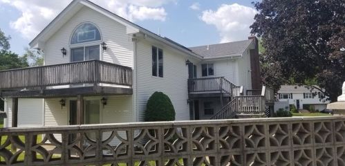 20 Cadoret Dr, Cumberland, RI 02864 exterior