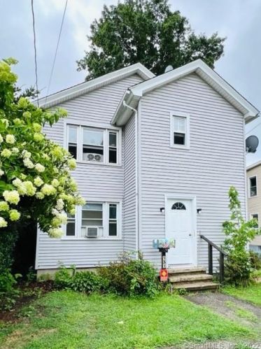 131 Cleveland Ave, Bridgeport, CT 06606 exterior