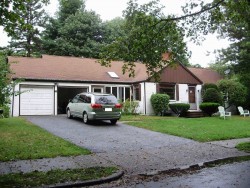 25 York Rd, Newton, MA 02468 exterior