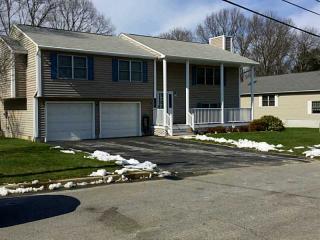 22 David Dr, Lincoln, RI 02865 exterior