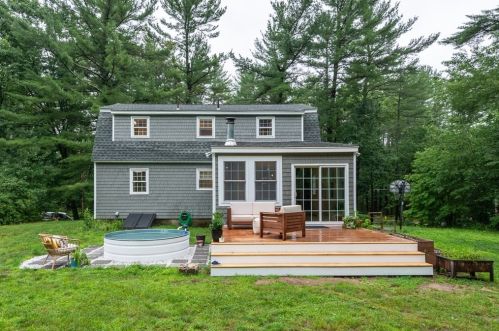 38 Dudley Rd, Townsend, MA 01469 exterior