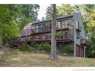 329 Amity Rd, New Haven, CT 06524 exterior