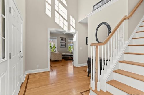 8 Garden Ln, Westport, CT 06880 exterior