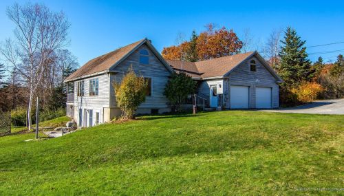 15 Sunshine Rd, Deer-Isle, ME 04627 exterior