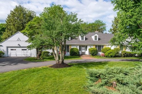 260 Charles River St, Needham, MA 02492 exterior