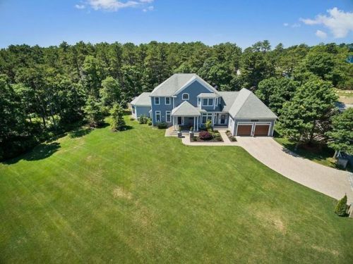 89 Old Hyannis Rd, Yarmouth, MA 02675 exterior