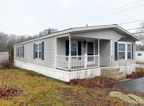 21 Circle Dr, Stonington, CT 06378 exterior