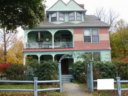 120 Sumner St, Newton, MA 02459 exterior