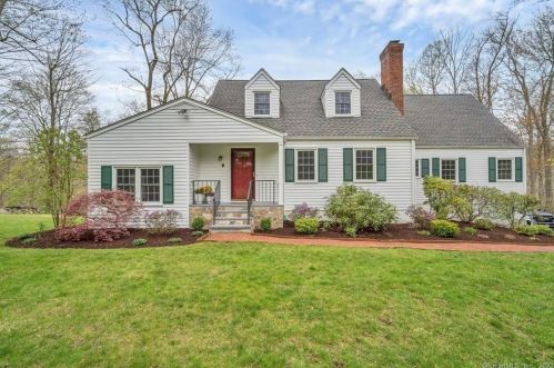 113 Tanton Hill Rd, Ridgefield, CT 06877 exterior
